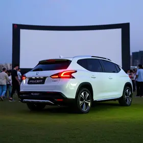 Peugeot 2008 Hybrid